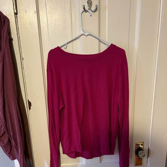 Gap feather light long sleeve tshirts XXL 2/$15 - Picture 4 of 6